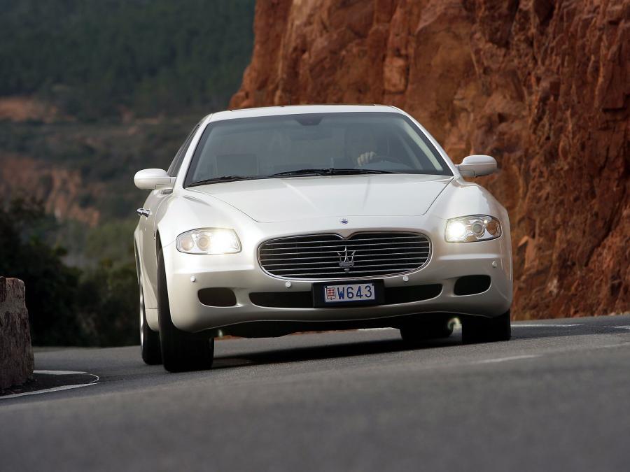  Maserati Quattroporte Automatic 2005 года  (фото 2 из 30)